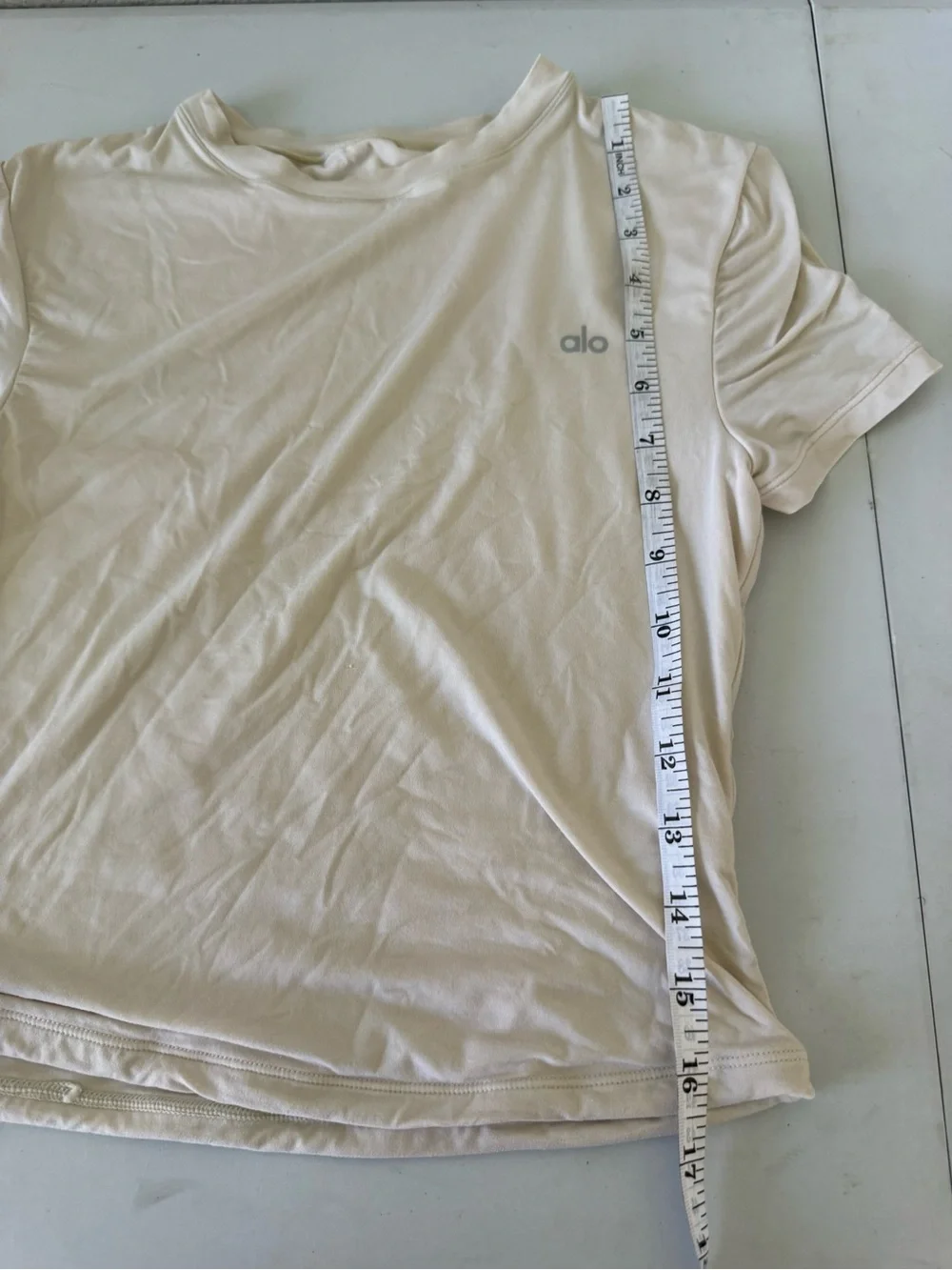 ALO Yoga Short Sleeve Crew Tee small
